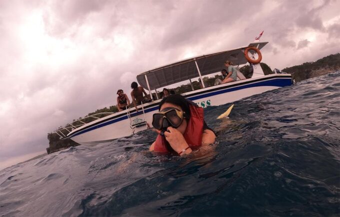 Nusa Penida: Manta Point 3 Spot Snorkeling and Land Tour - Lunch and Sightseeing