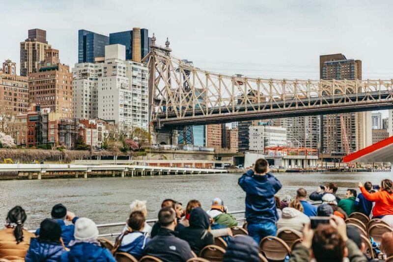 NYC: 2.5-Hour Best of NY Cruise with Skip-The-Box-Office - A Scenic Journey Through the Heart of Manhattan