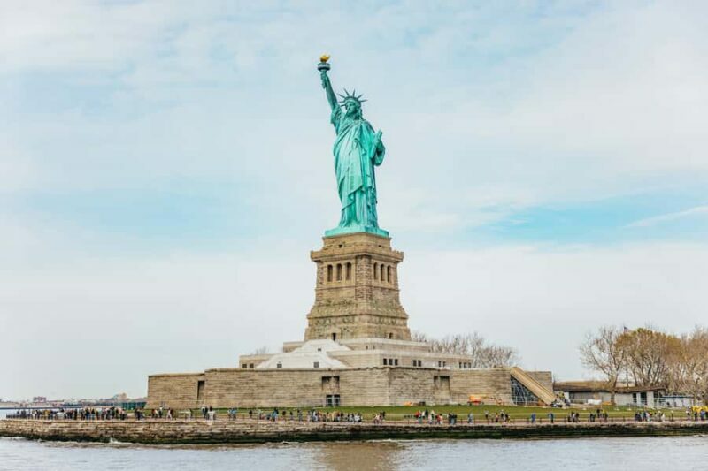 NYC: 2.5-Hour Best of NY Cruise with Skip-The-Box-Office - FAQs