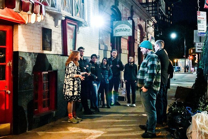 NYC Boos and Booze Haunted Pub Crawl by US Ghost Adventures - Tour Guide Expertise