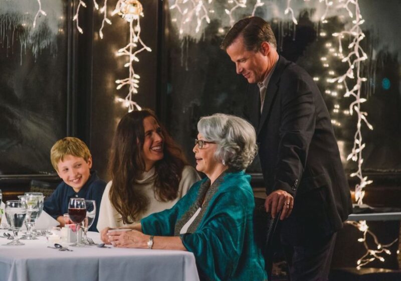 NYC: Christmas Day Buffet Brunch or Dinner Harbor Cruise - Experience Highlights