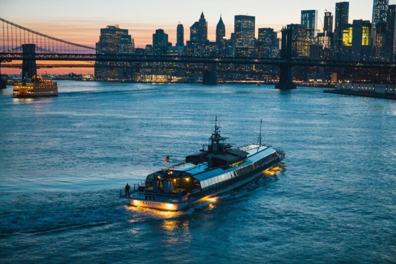 NYC: Christmas Day Gourmet Brunch or Dinner Harbor Cruise - Onboard Entertainment