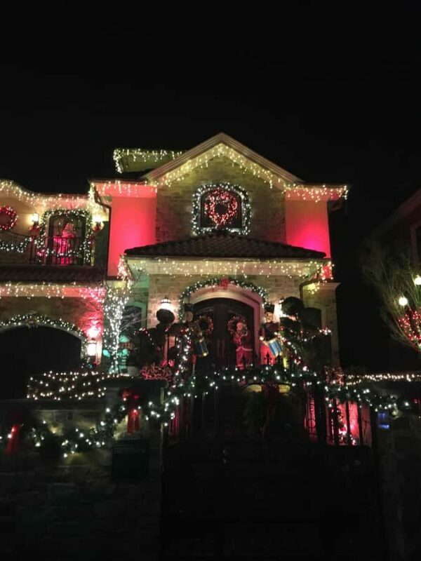 NYC: Christmas Lights and Dyker Heights Tour - Authentic Experiences and What Travelers Are Saying