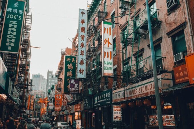 NYC: Empire State Premium Tour and Manhattan Walking Tour - Discover Iconic Landmarks