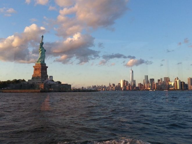 NYC: Evening Jazz Cruise on the Yacht Manhattan - Meeting Point and Accessibility