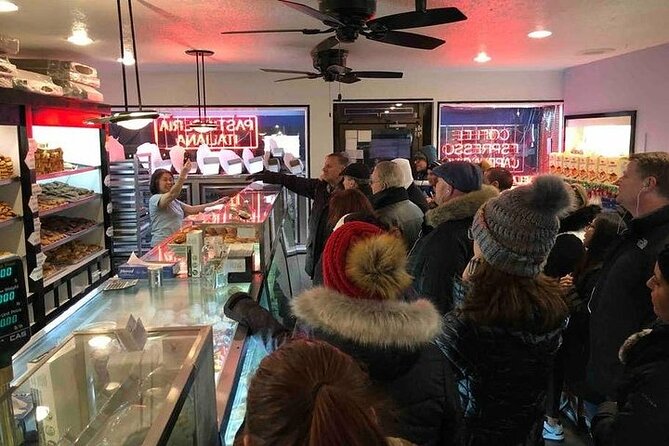 NYC Gangs & Mafia Walk W/Ret. NYPD Detective - Incl 2 Food Stops - Positive Reviews and Recommendations
