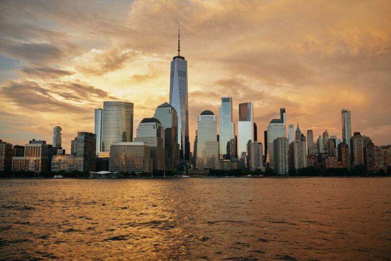 Nyc: Gourmet Dinner Cruise With Live Music - Key Points