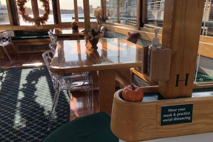 NYC: Grand Palisades Fall Foliage Yacht Tour - Embracing the Autumn Splendor