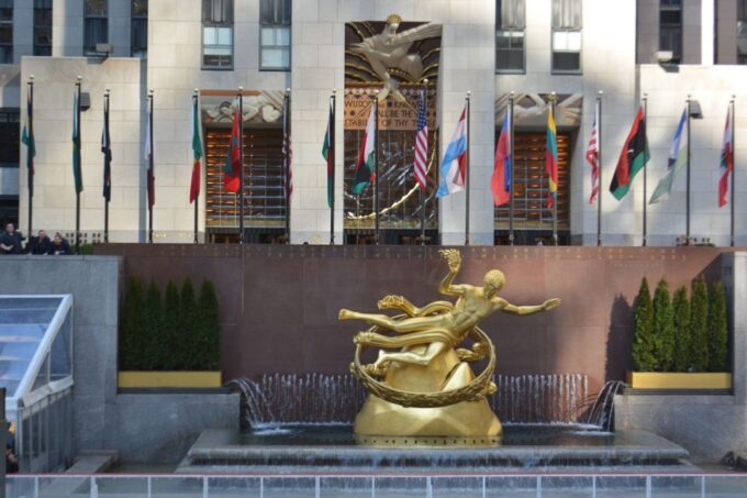 Nyc: Guided Bus and Walking Tour With Staten Island Ferry - Meeting Point and Duration