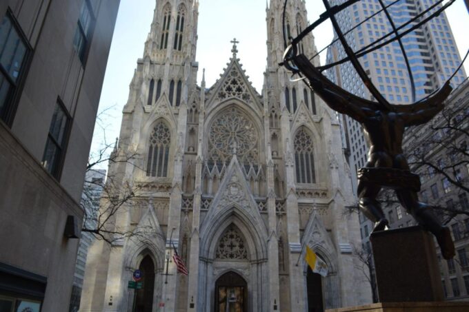 Nyc: Guided Bus and Walking Tour With Staten Island Ferry - Attraction Inclusions