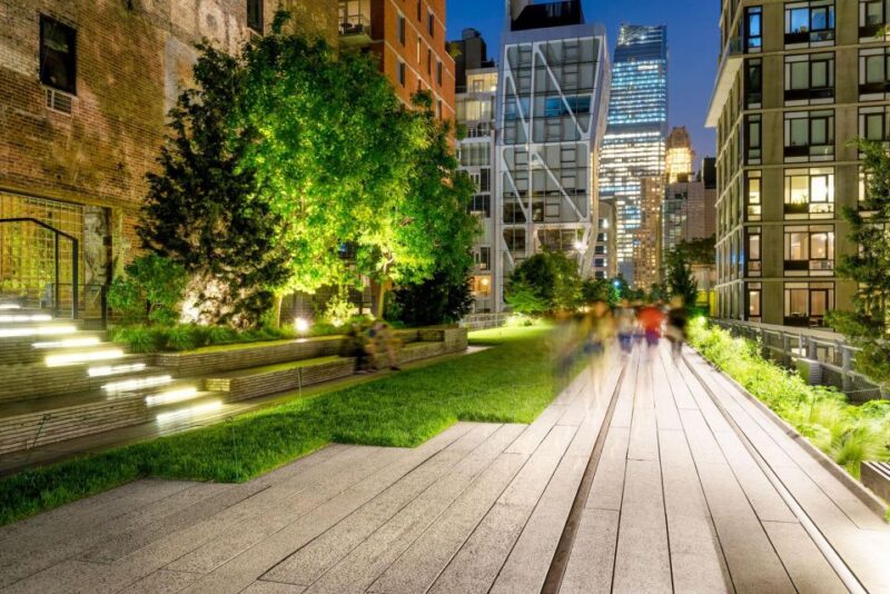 NYC: Holiday Lights Guided Bus Tour - Transportation and Amenities