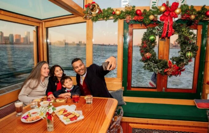 Nyc: Holiday Yacht Cruise With Jazz, Cocoa & Carols - Duration and Itinerary