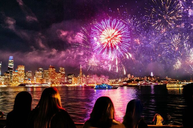 NYC July 4th Fireworks on a Luxury Yacht With Open Bar and Dinner - Spectacular Views From the Hudson River