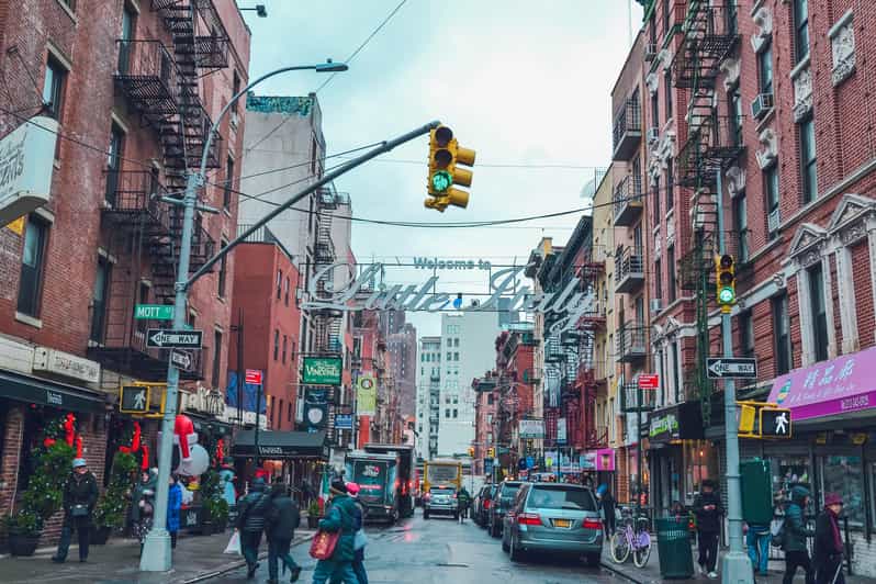 NYC: One-Way Transfer From EWR, LGA, JFK Airport & City Tour - Key Points