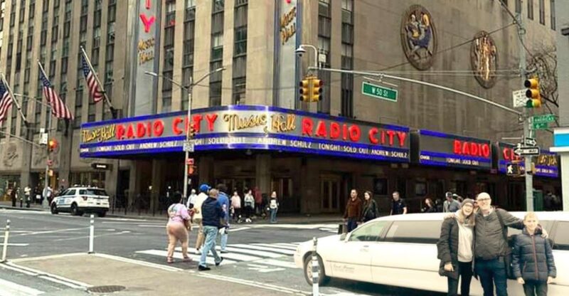 Nyc: Private Home Alone 2 Stretch Limousine Tour With Pizza - Inclusions and Amenities