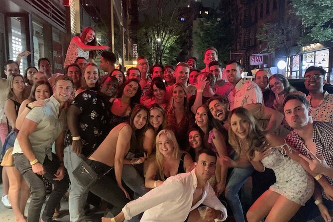 NYC Pub Crawl With Rooftop Clubbing Experience - Explore the Vibrant Nightlife of NYC