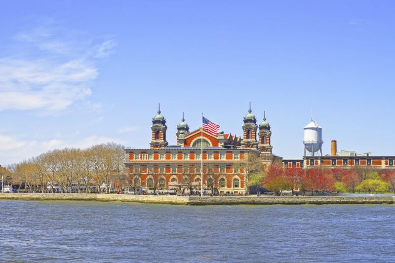Nyc: Statue of Liberty & Ellis Island Guided Tour With Ferry - Tour Experience and Highlights