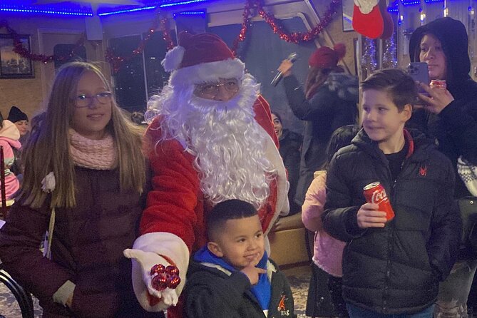 NYC: Statue of Liberty Holiday Cruise With Santa Claus - Special Features: Santa Claus