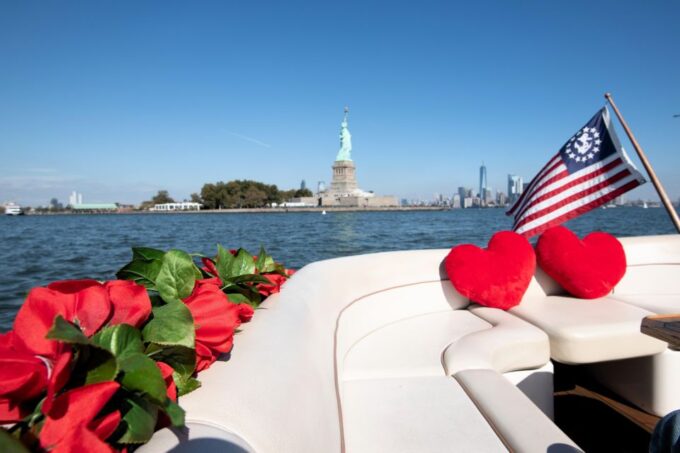 NYC: Statue of Liberty Private Sightseeing Yacht Tour - Booking and Pricing