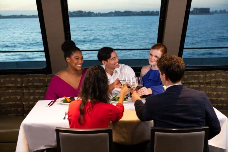 NYC: Thanksgiving Buffet Harbor Cruise - Entertainment and Amenities