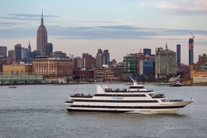NYC: Thanksgiving Buffet Harbor Cruise - Dietary Considerations