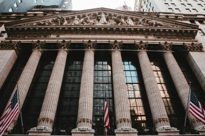 NYC: The Edge City Climb & Manhattan Walking Tour - Experiencing New York Landmarks