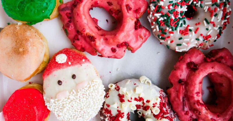 NYC: Times Square Holiday Donut and Hot Chocolate Adventure - Key Points