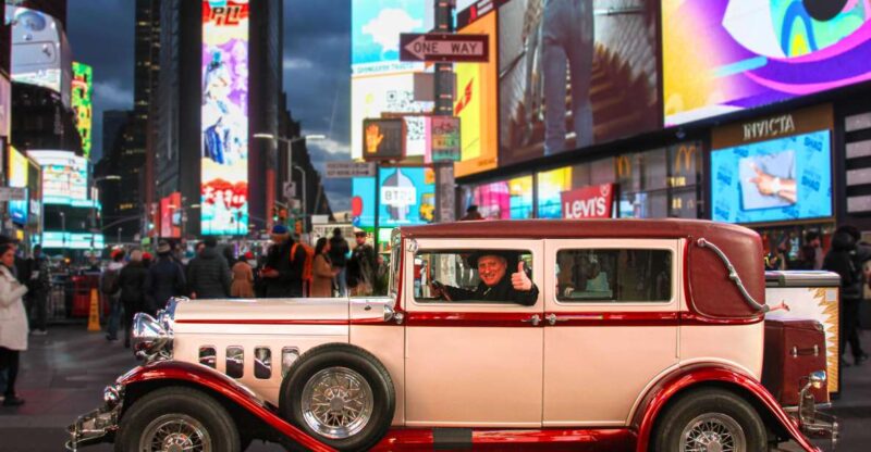 NYC: Vintage Car Night Tour - Key Points