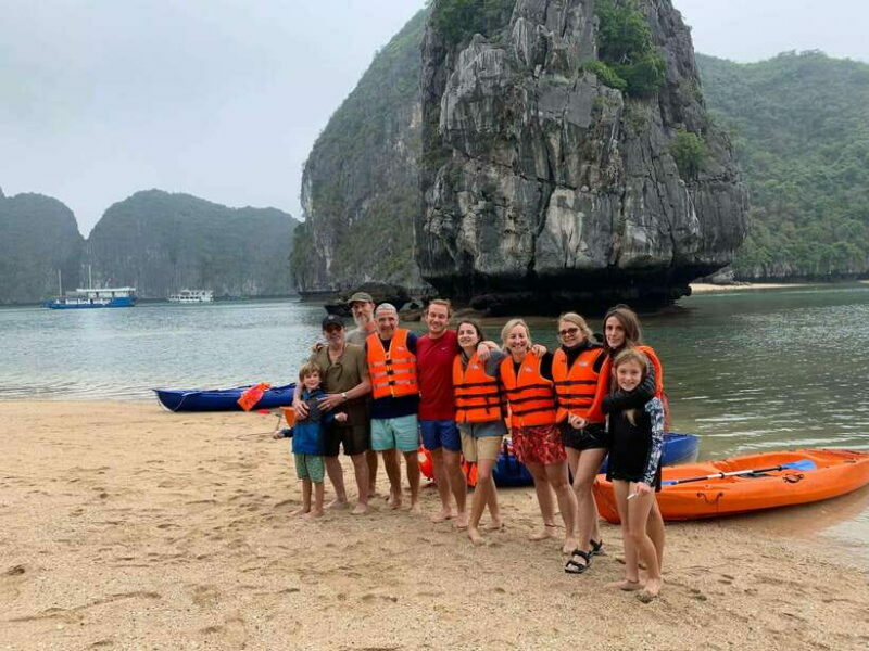 o Cát Bà : 1Day Kayaking,Swimming,Cycling,Snorkeling,Lunch - Key Points