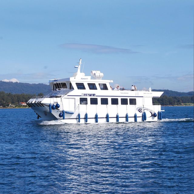 O Grove: Boat Tour at the Arousa Estuary With Mussel Tasting - Boat Ride and Mussel Tasting