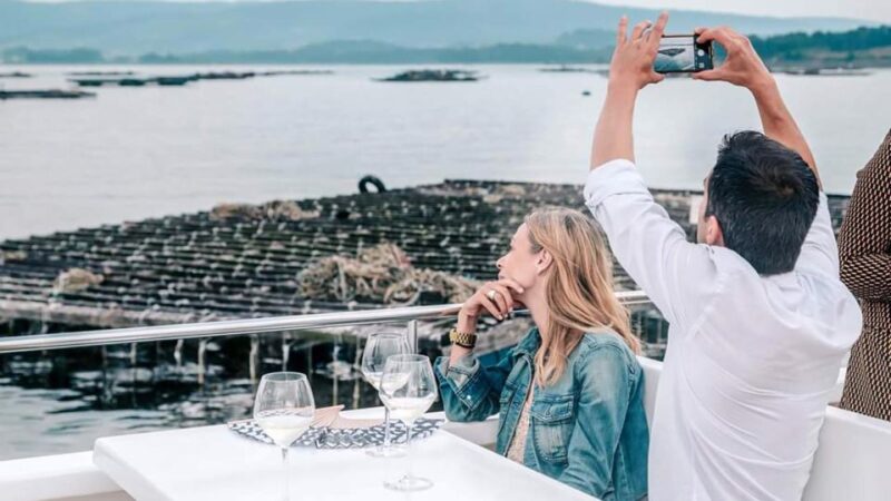 O Grove: Boat Tour at the Arousa Estuary With Mussel Tasting - Scenic Views and Observations