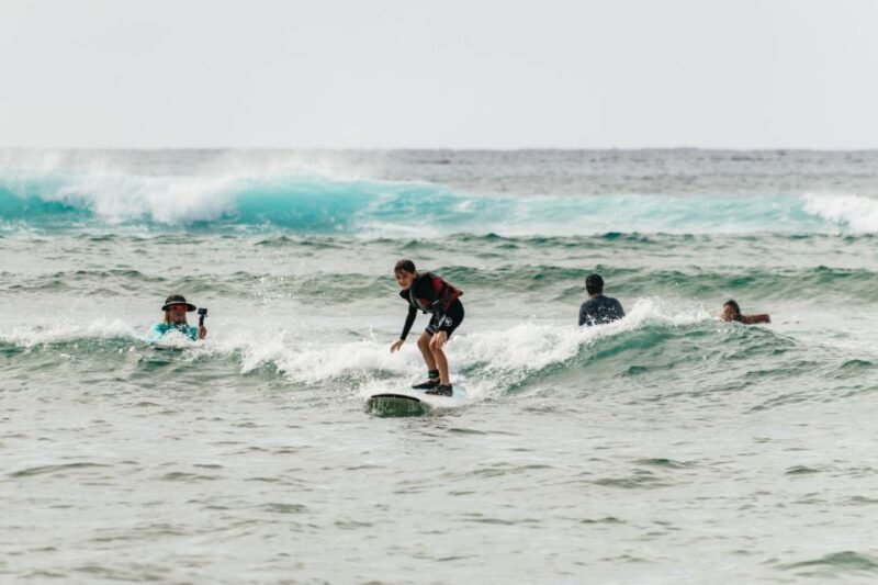 Oahu: Beginner-Friendly Waikiki Beach Surfing Lesson - Cancellation Policy and Group Size
