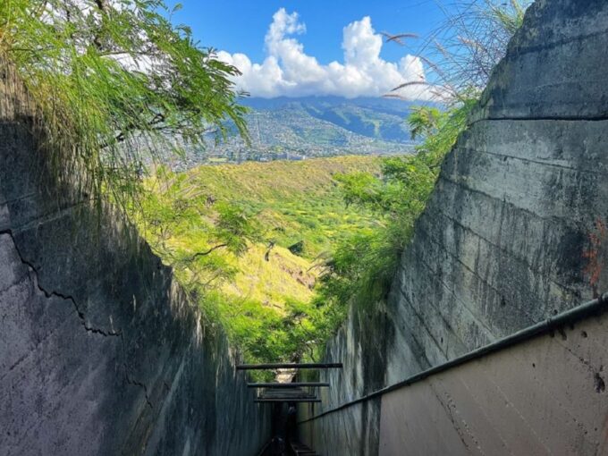 Oahu: Diamond Head Crater Trailhead Transfer & Entry Fee - Pickup Locations