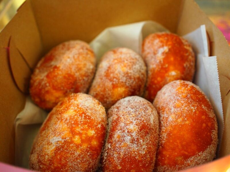 Oahu: Diamond Head Sunrise Hike With Acai Bowl and Malasada - Activity Highlights