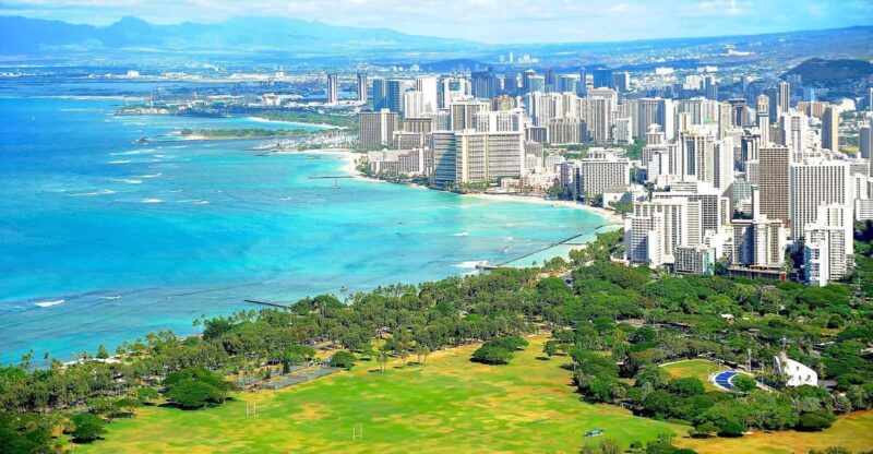 Oahu East Coast to Mountain Tour - Diamond Head Crater Exploration
