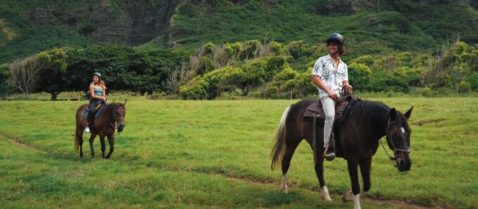 Oahu: Kualoa Hills and Valleys Horseback Riding Tour - Exploring Jurassic Valley