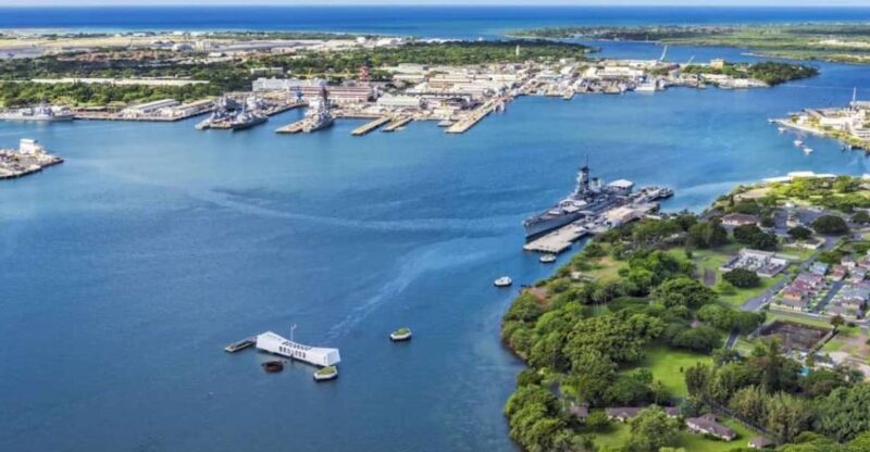 Oahu: Pearl Harbor Battleship & Helicopter Tour - Pearl Harbor Experience