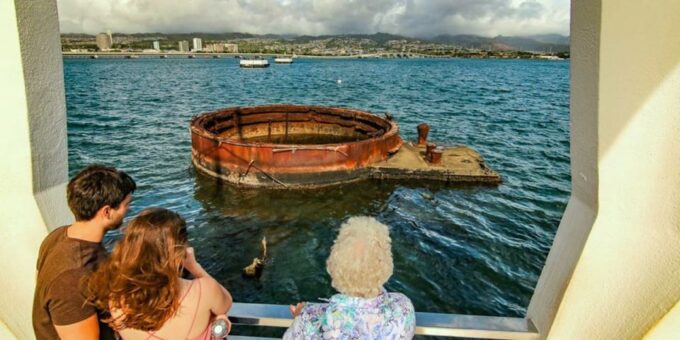 Oahu: Pearl Harbor Battleship & Helicopter Tour - Reserve and Pay Later