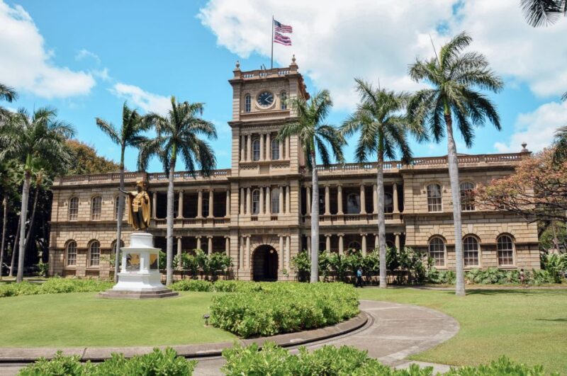 Oahu: Pearl Harbor, USS Arizona, and City Highlights Tour - Key Points