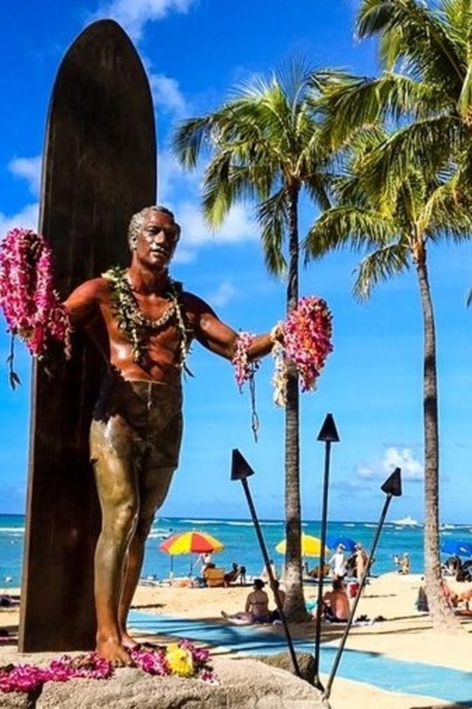 Oahu : Sightseeing Walking Custom Tour With a Local Guide - Guided Experience