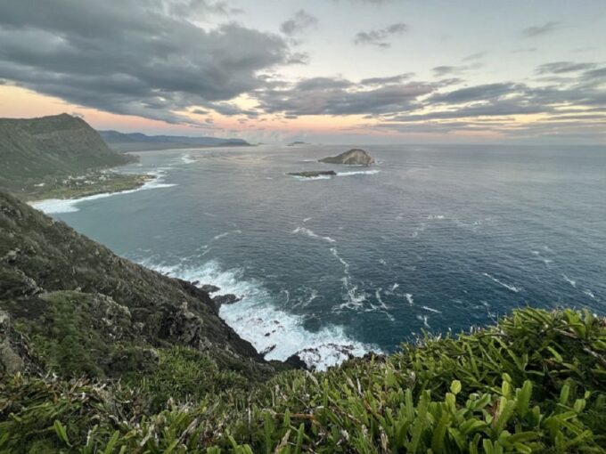 Oahu: Sunrise Hiking & East Side Makapuu Lighththouse - Hassle-Free Transportation