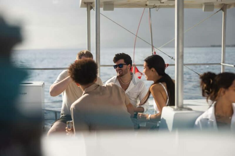 Oahu: Sunset Sail Cruise in Waikiki - Key Points