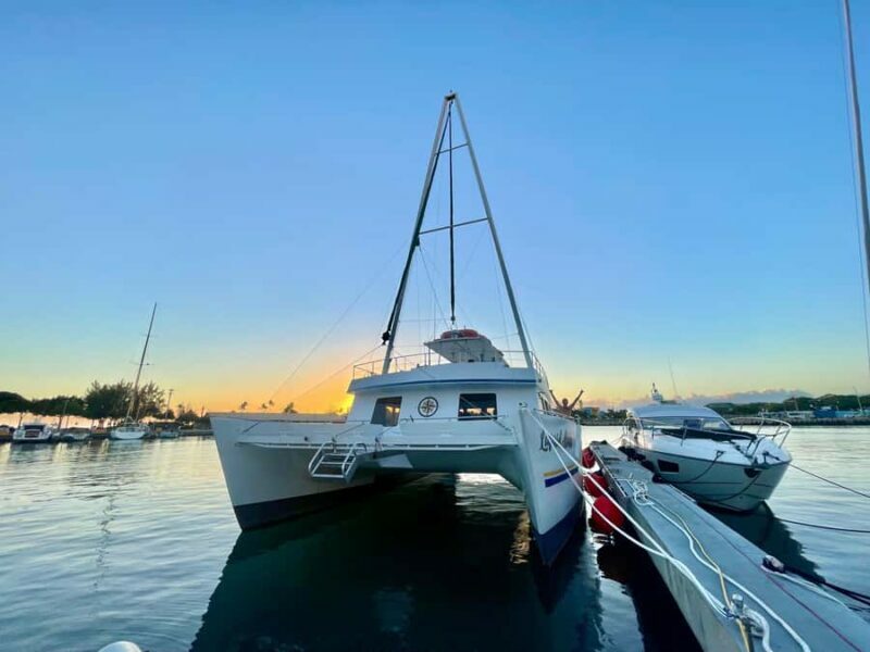 Oahu: Sunset Sail Cruise in Waikiki - The Review Summary from Travelers