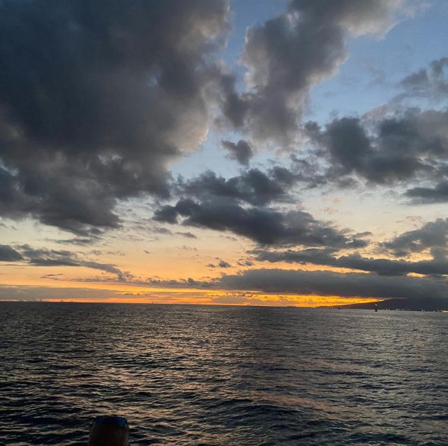 Oahu: Waikiki Beach Oahu & Diamond Head Sunset Cruise - Amenities and Inclusions