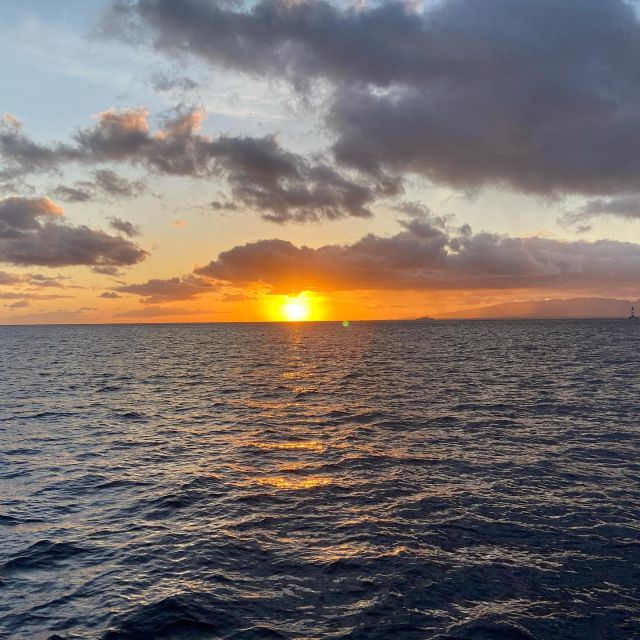 Oahu: Waikiki Beach Oahu & Diamond Head Sunset Cruise - Cruise Route and Scenery