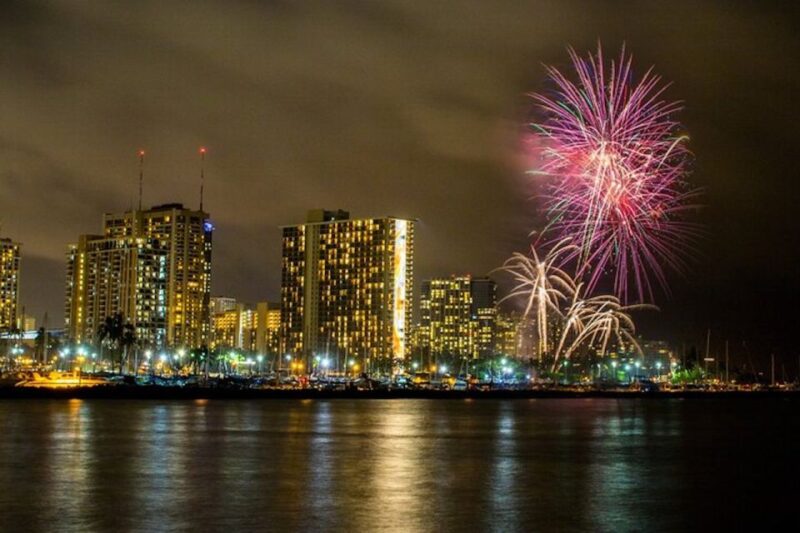 Oahu: Waikiki Fireworks Sail - Booking Information