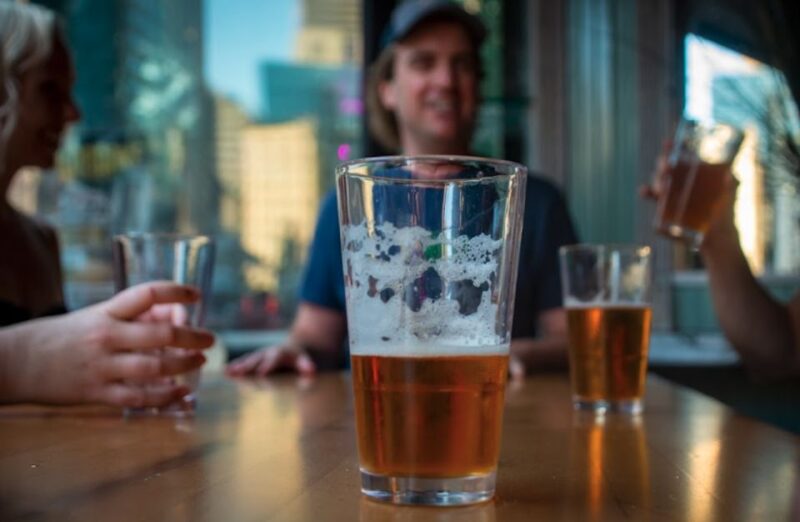 Oahu: Waikiki History Tour Pub Crawl - Meeting Point and Important Details