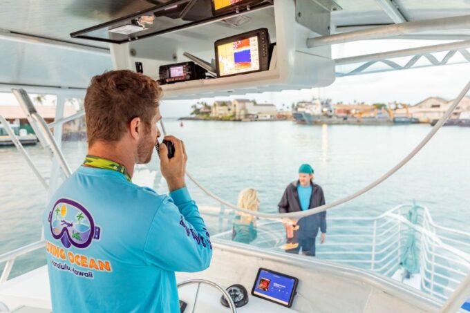 Oahu: Waikiki Turtle Canyons Cruise and Snorkel Excursion - Age and Accessibility Restrictions