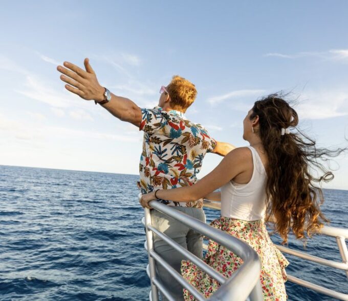 Oahu: Waikiki Whale Watching Tour-Donut and Coffee Included - Cancellation Policy