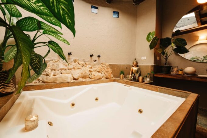 Oasis Ritual Spa (Near Medellín) - Accessibility and Accommodations